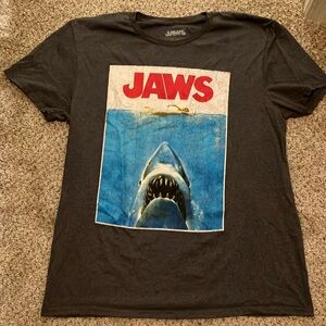 Retro Vintage Jaws Movie Graphic Tee Men’s Large